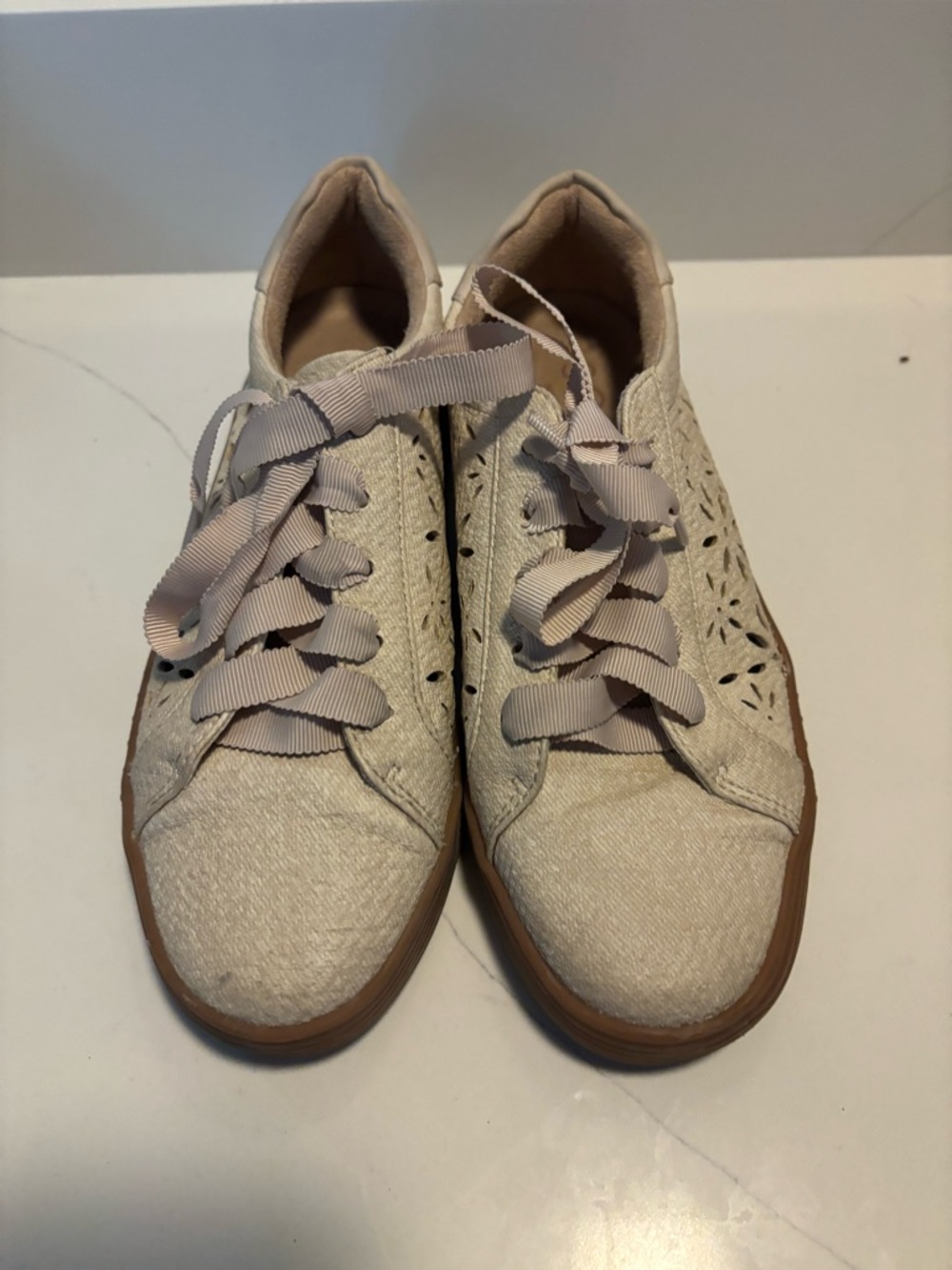 SOUL Naturalizer Cream Lace-Up Perforated Women's Sneakers